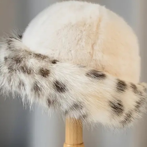 Faux Fur Hat Leopard Print - Picture 1 of 13